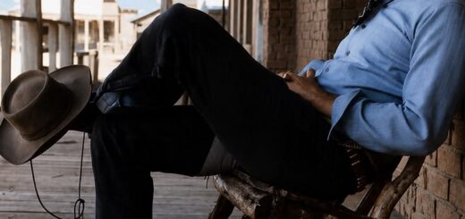 AFTER 46 YEARS TOGETHER… What Clint Eastwood Said Shocked the Entire Crowd